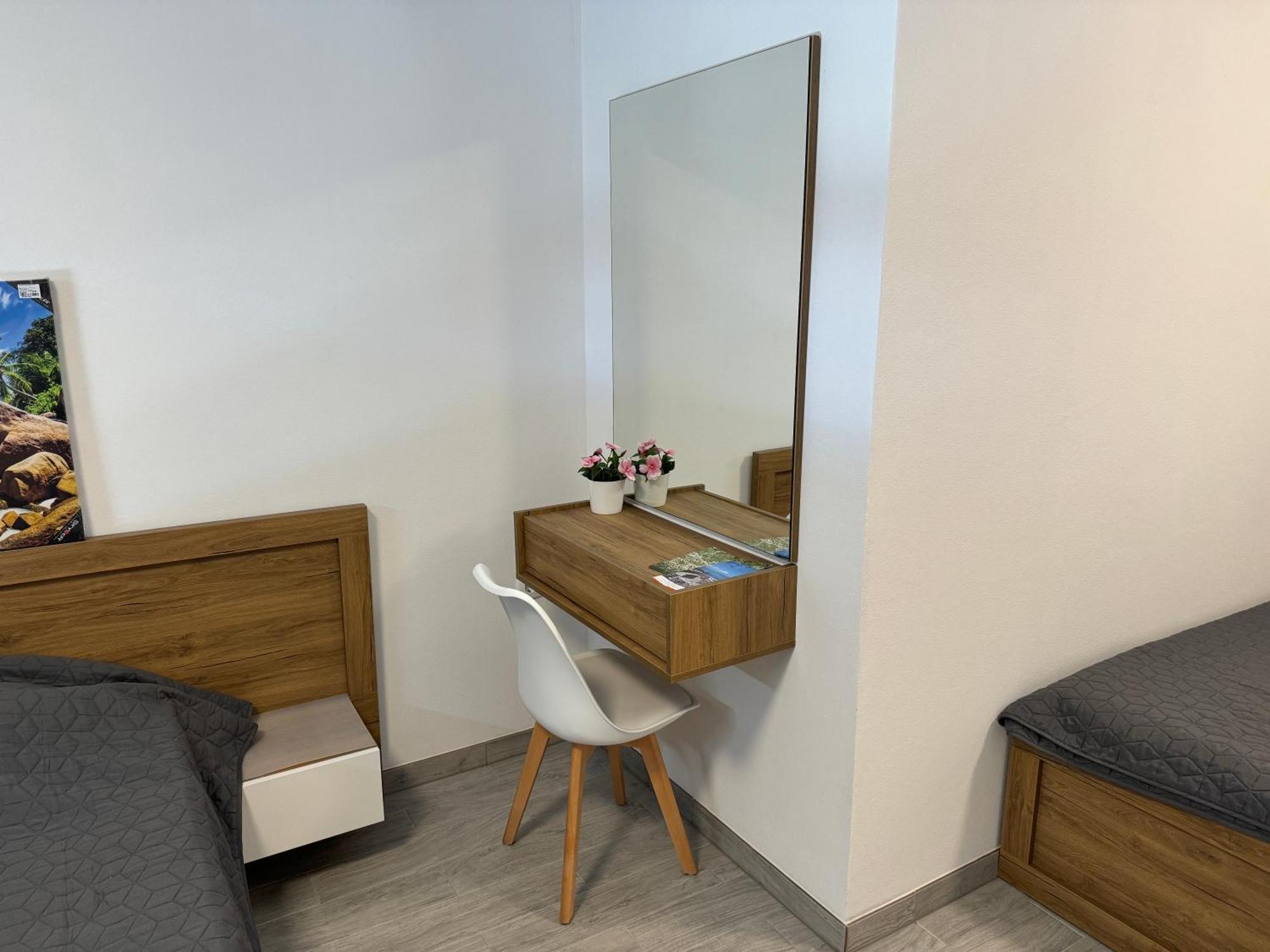 Adla Apartmani Улцинь Экстерьер фото